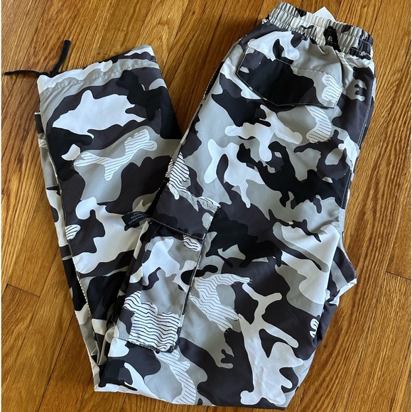 PUMA XTG TRAIL CARGO AOP PANTS CASTLEROCK CAMO Sz. M - Picture 2 of 8